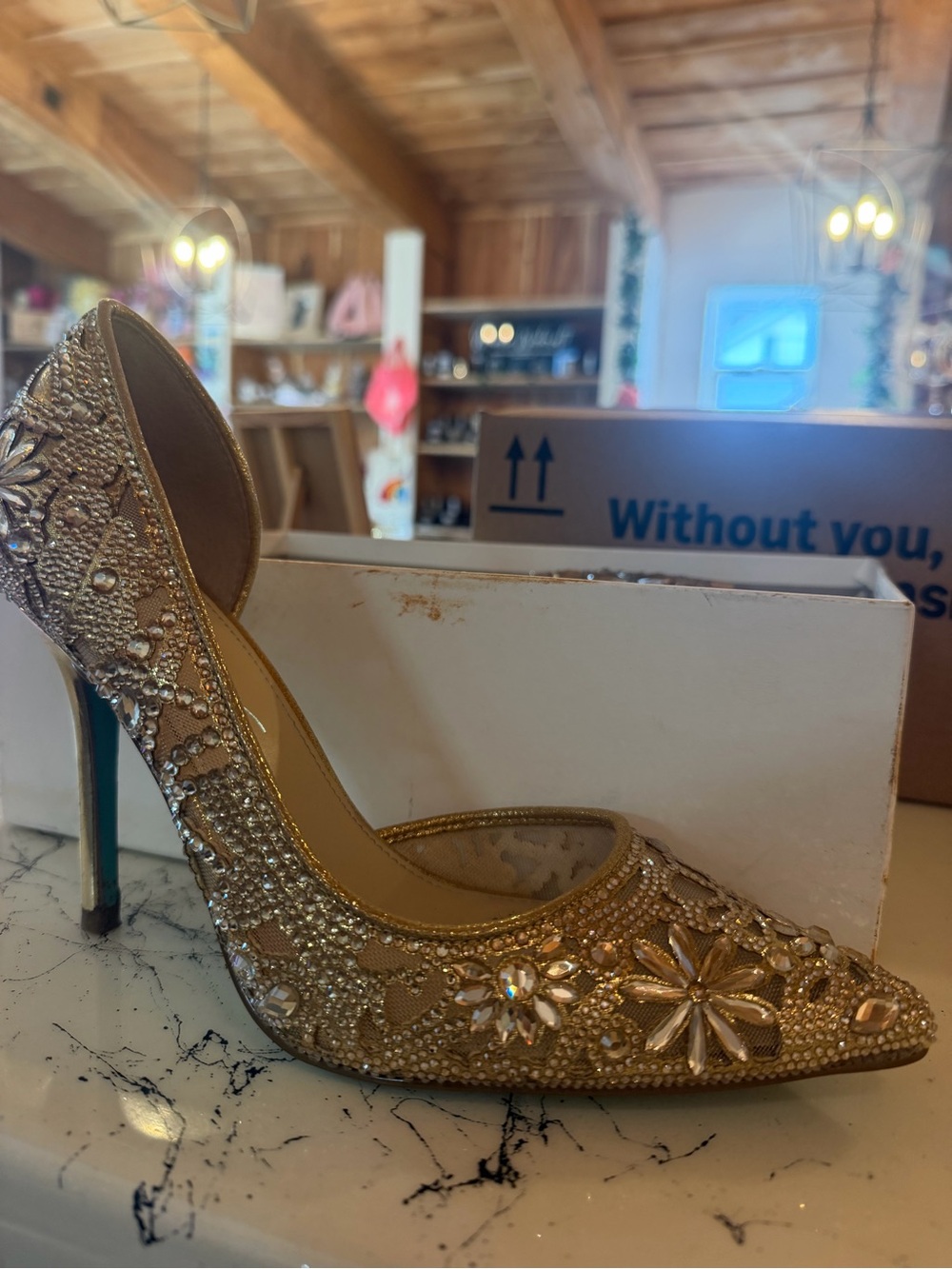 Betsey Johnson Embellished Gold High Heel Pumps - Women's Evening Shoes size 9 - Picture 8 of 14